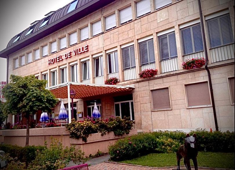 Hotel De Ville Du Sentier لو سنتير المظهر الخارجي الصورة